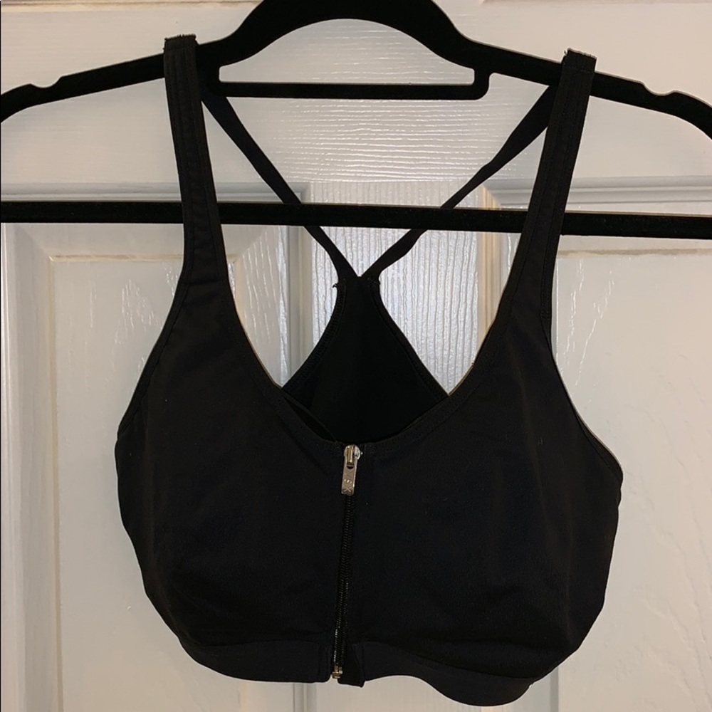 Black sports bra